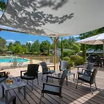 Mobil-home A Avec Terrasse Et Cuisine Equipee - Api-1-52-903 *