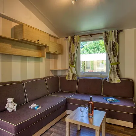 Camping Mobil-home à Avec Terrasse Et Cuisine équipée - Api-1-52-903