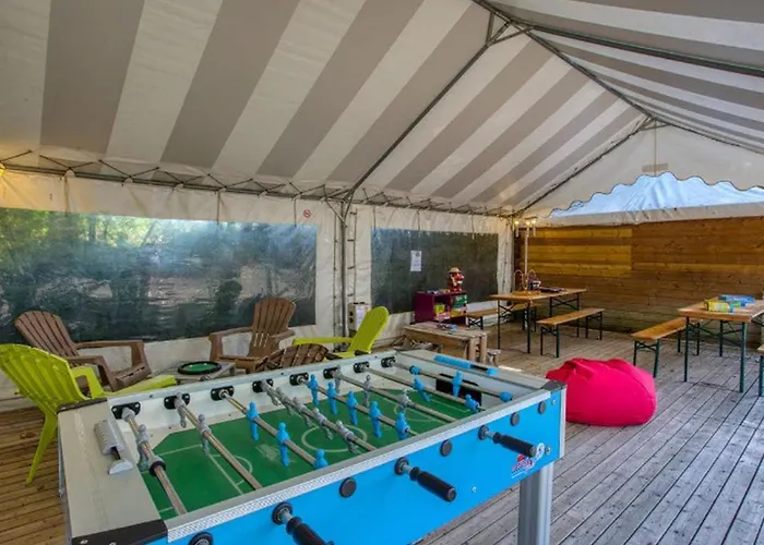 Mobil-home à Avec Terrasse Et Cuisine équipée - Api-1-52-903 Camping *